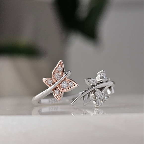 Butterfly Ring, 925 Sterling Silver Charmed Aroma Wanderlust Ring Collection - Picture 4 of 5